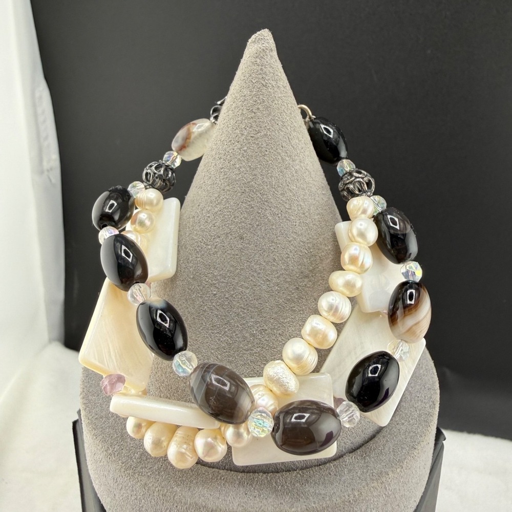 Modern‎ Layered Beaded Bracelet Shell Pearl Glass Beach Vacation 7"